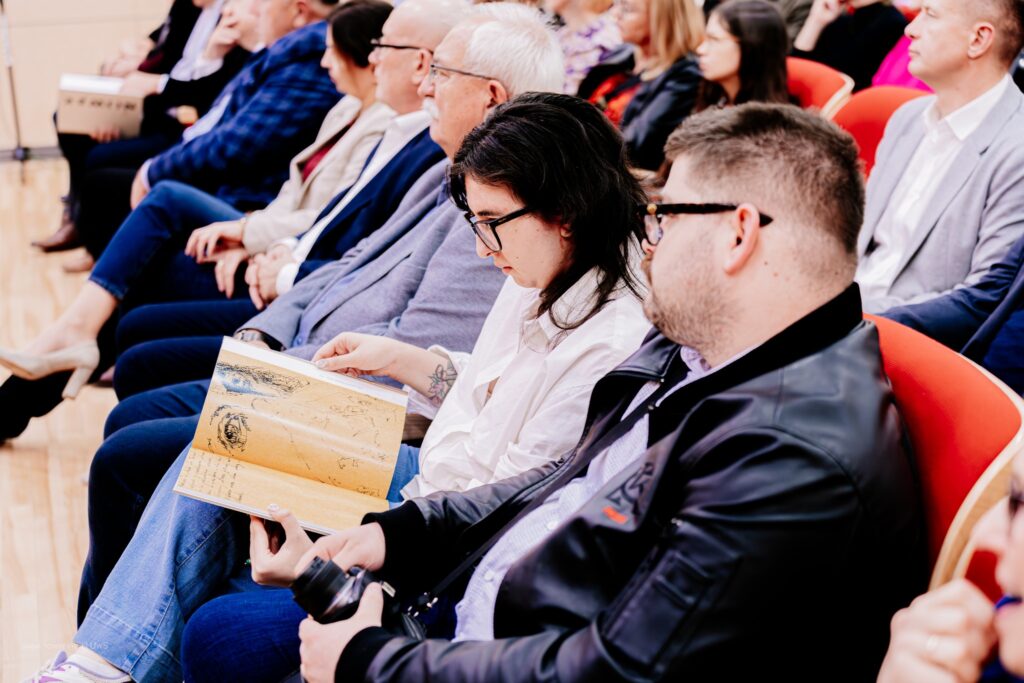 565707468 1363429305784288 7900368874307435966 n