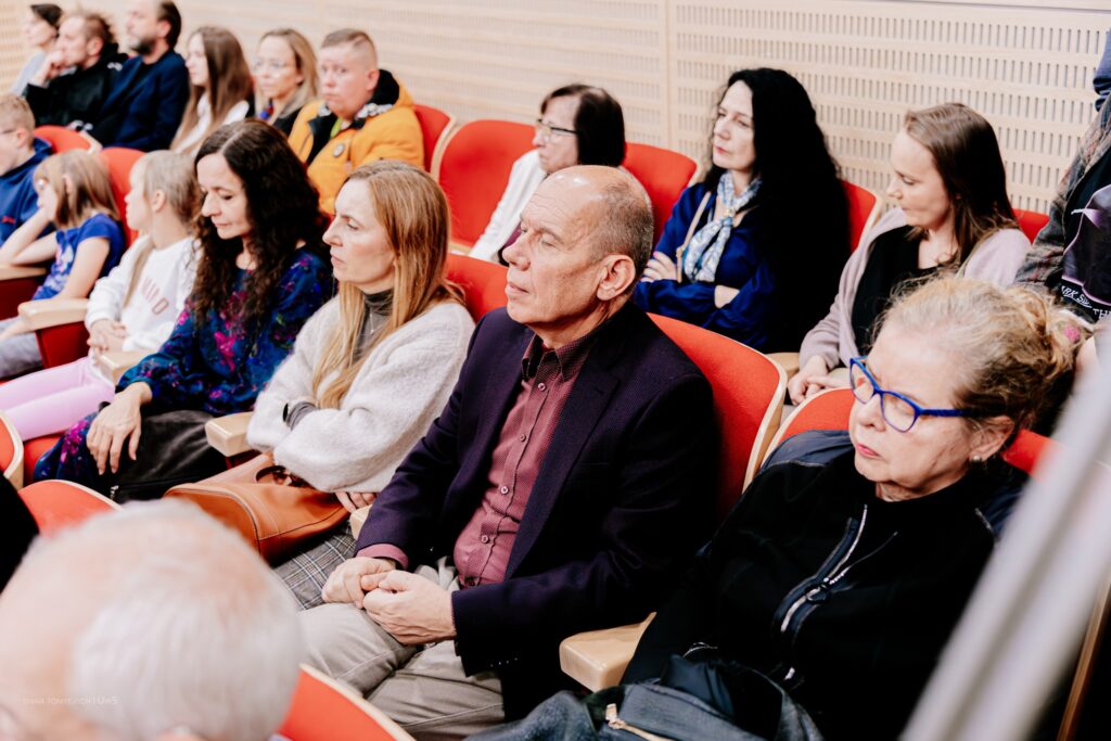 567228395 1363429555784263 8906028929959486017 n